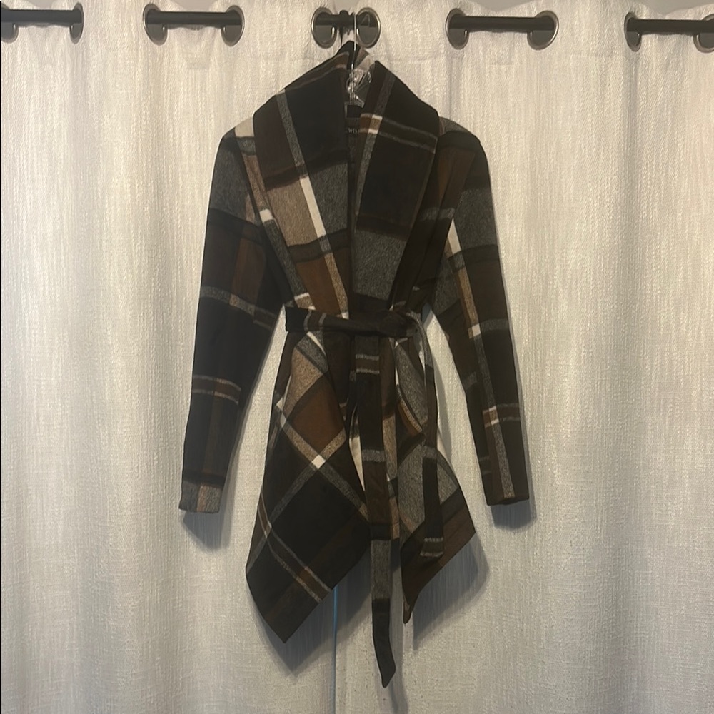 Chic Plaid Belted Coat